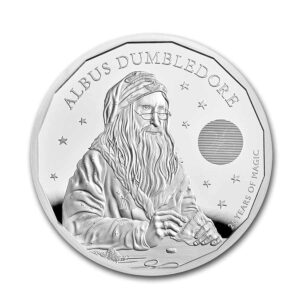 Moneda de plata 999 con el diseño de Albus Dumbledore sentado en mesa por los 25 años de Harry Potter.